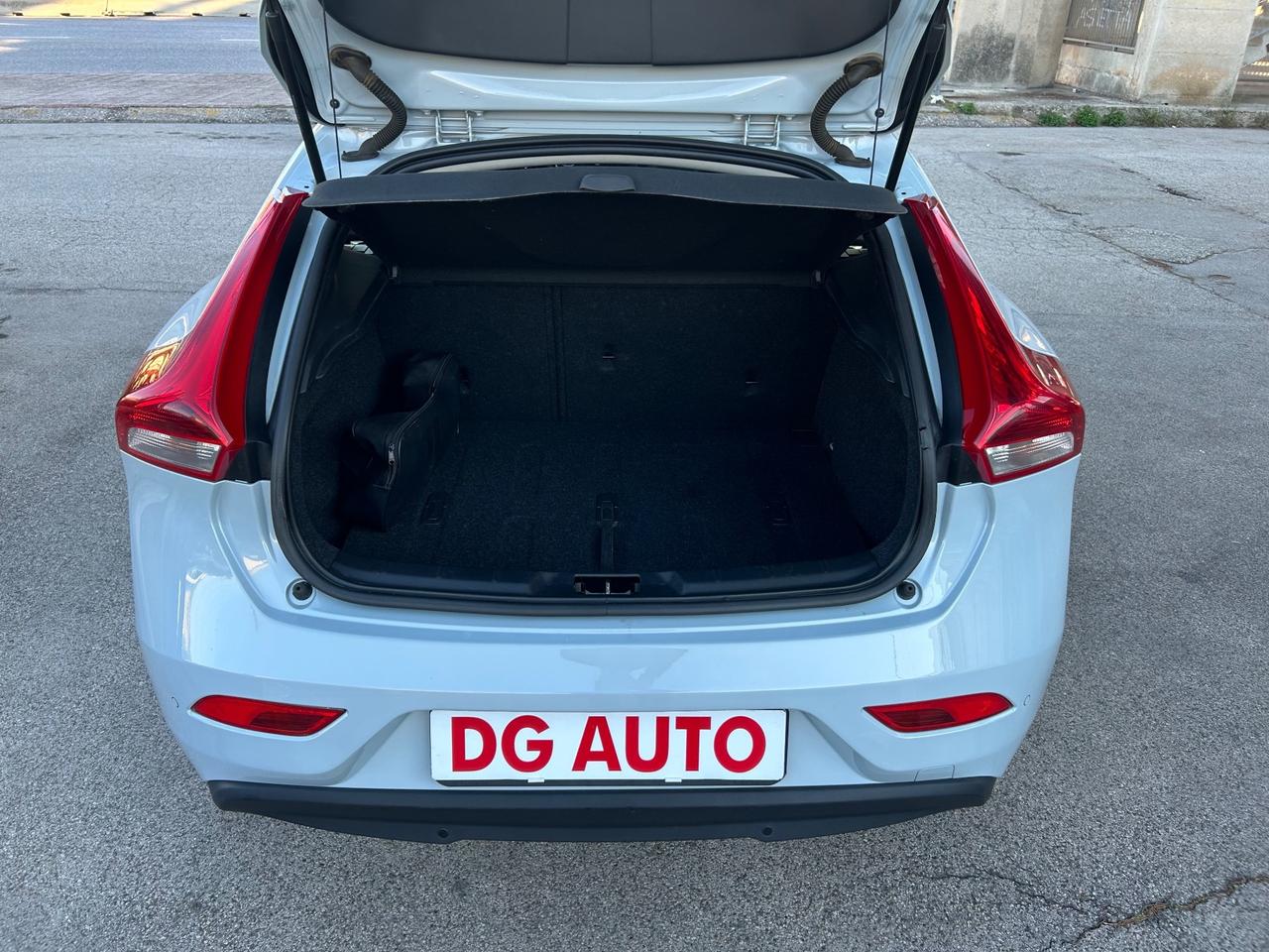 Volvo V40 D2 1.6 Diesel 115 cavalli 2013 Retrocamera