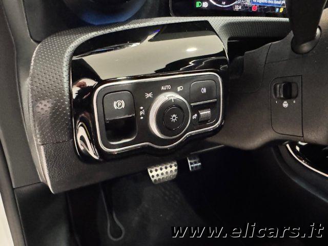 MERCEDES-BENZ A 180 Automatic AMG Line Premium