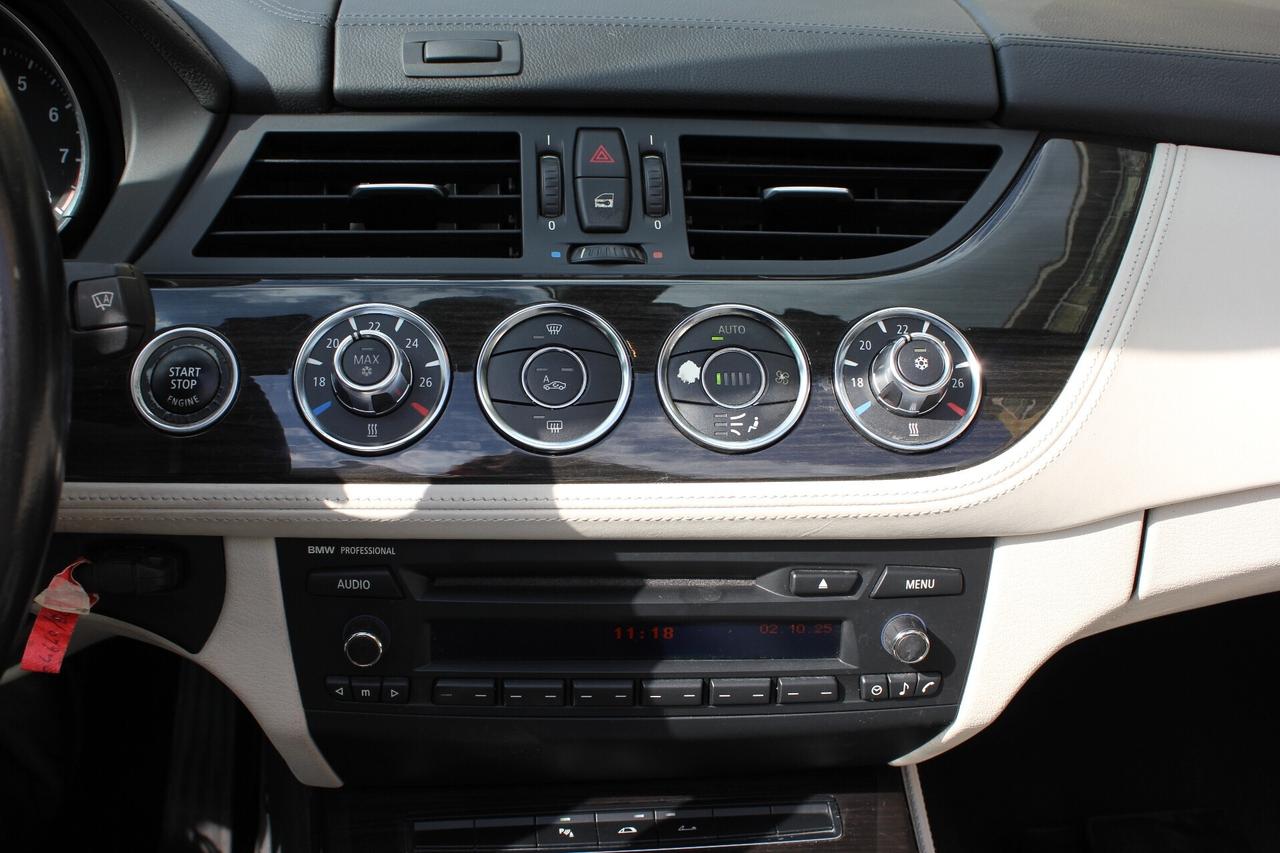 Bmw Z4 sDrive23i INTERNI IN PELLE BIANCA - SENSORI