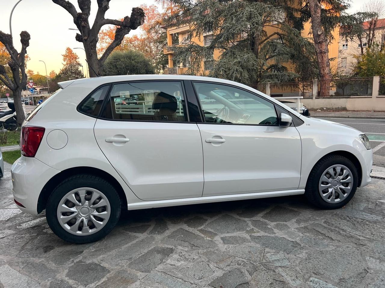 VW POLO 1.4 TDI 90cv DSG 5p BlueMotion TECH NEOPAT