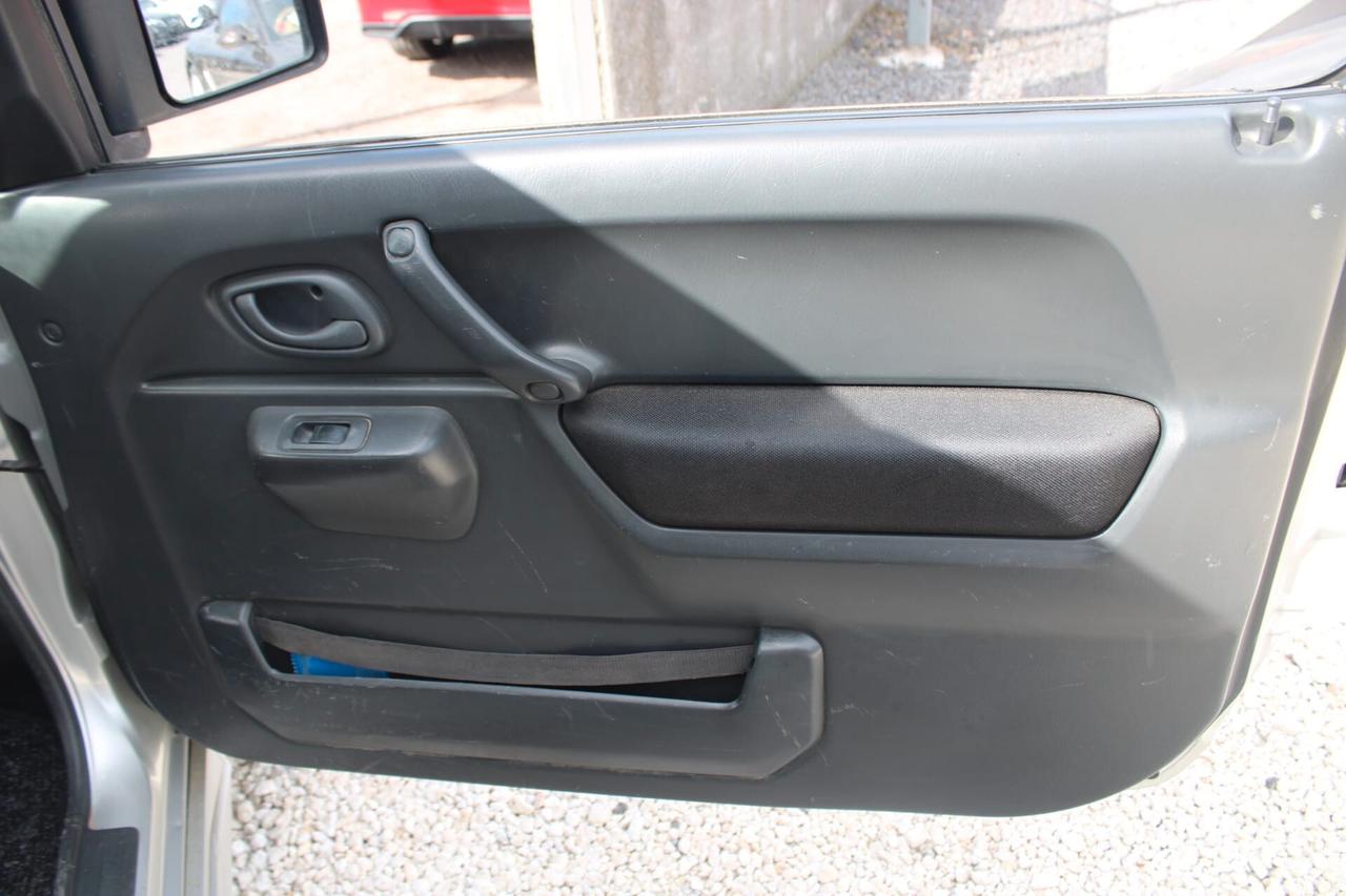 Suzuki Jimny 1.3i 16V cat 4WD Special