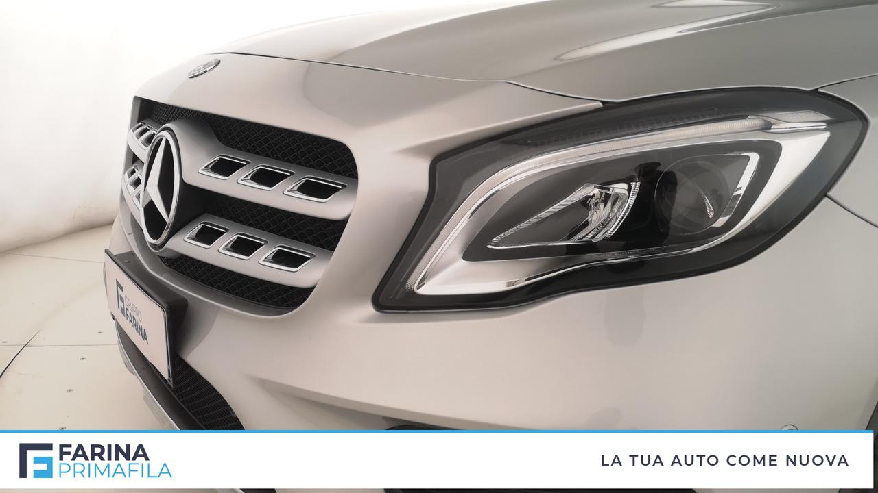 Mercedes-Benz GLA - X156 - GLA 220 d Premium 4matic auto
