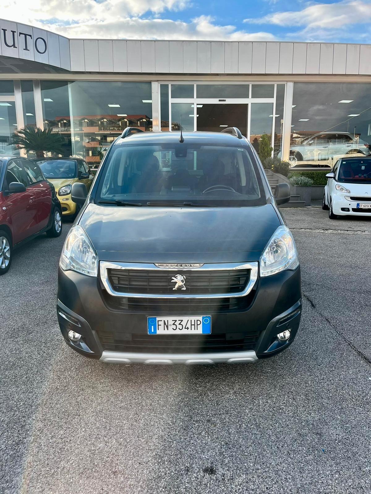 Peugeot Partner Tepee BlueHDi 100 Outdoor