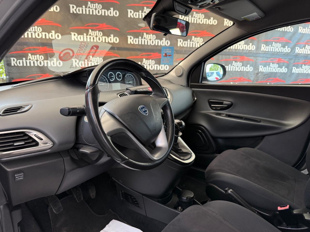 Lancia Ypsilon 1.2 GPL Platinum
