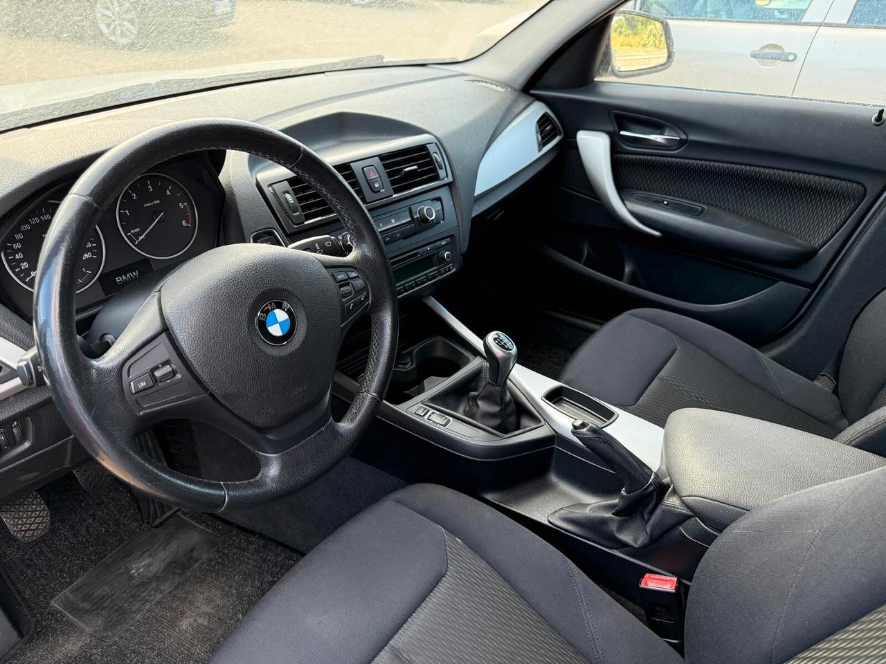 Bmw 116 116d 5p. Urban