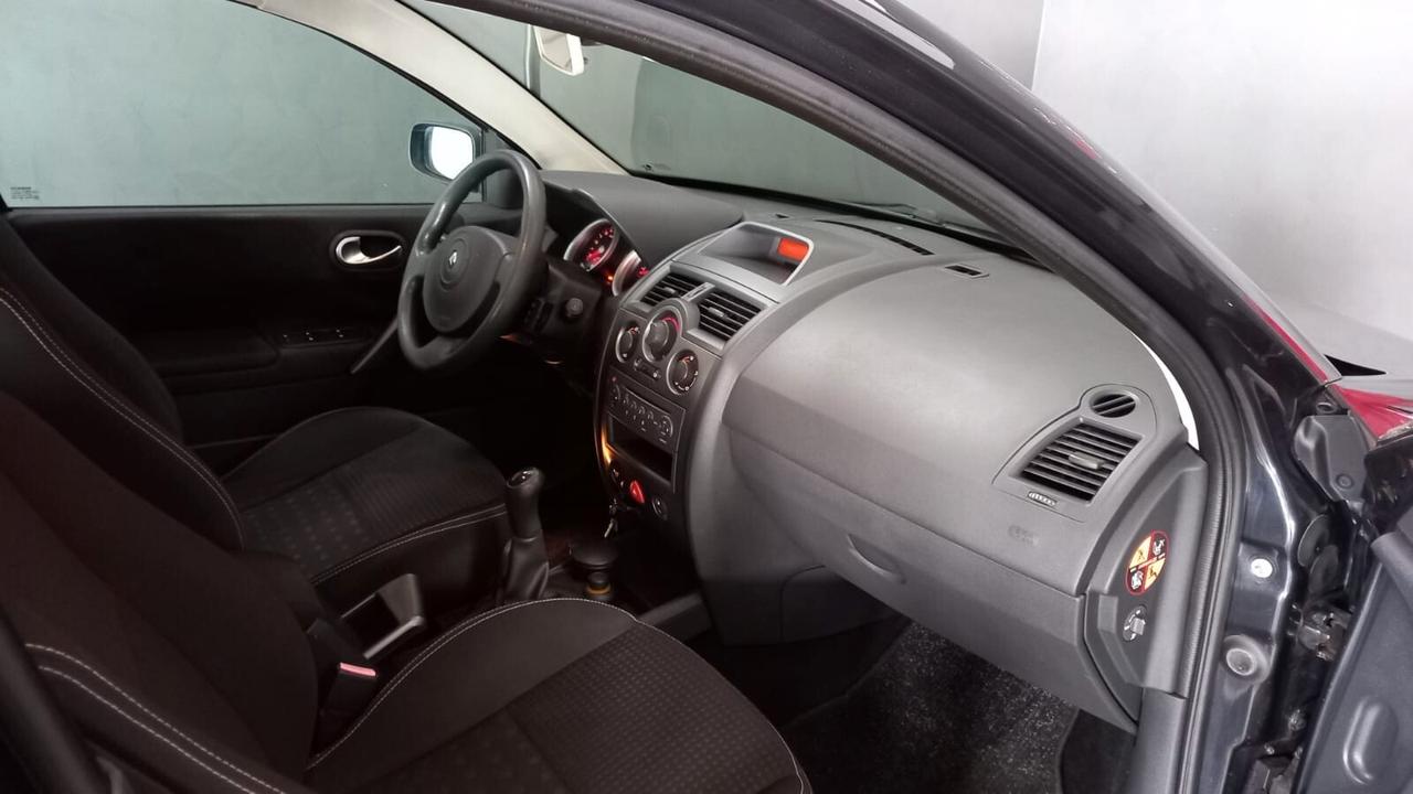 Renault Megane Mégane 1.6 16V Grandtour Luxe Dynamique