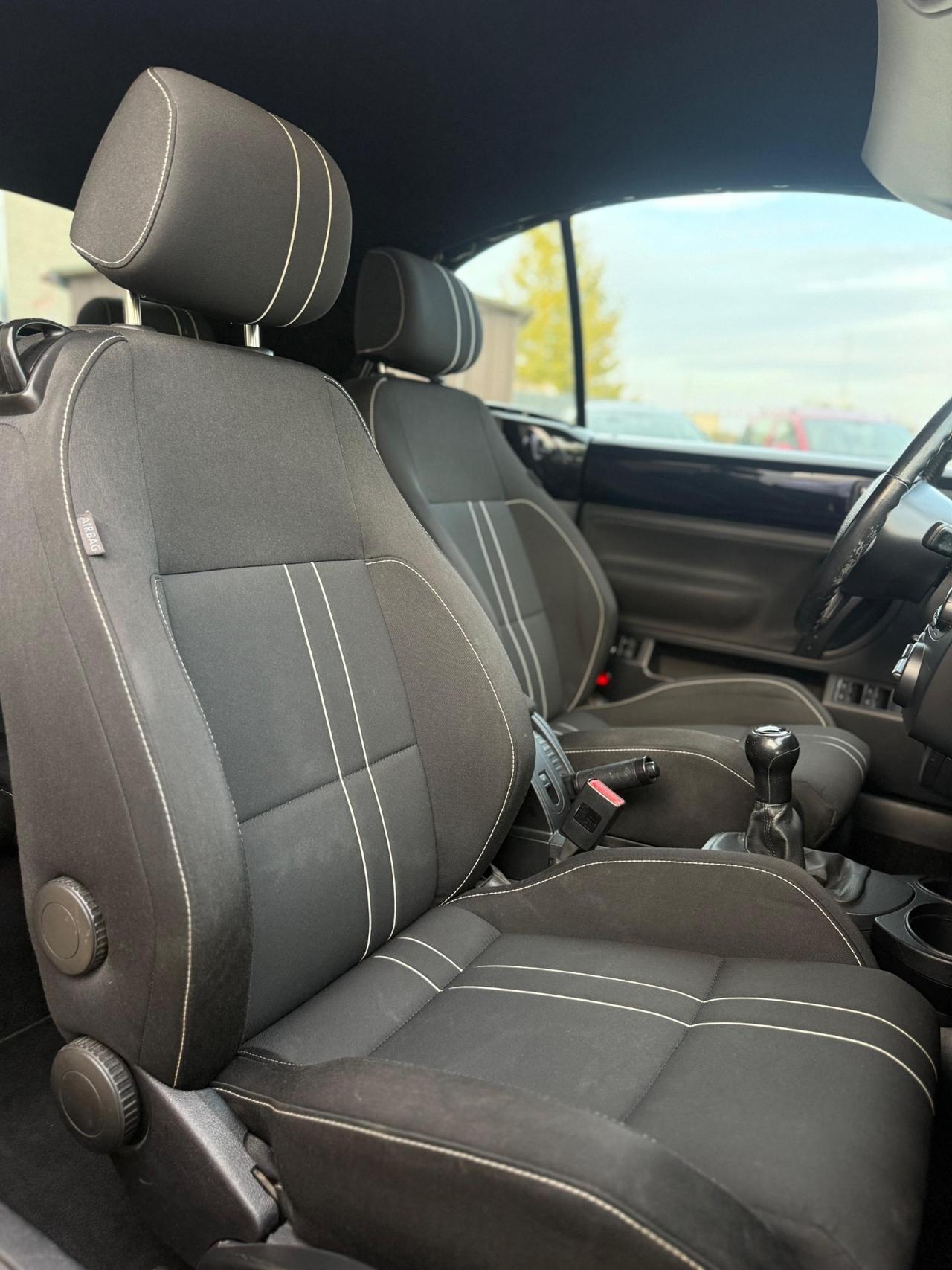 Volkswagen New Beetle 1..4 Cabrio benzina