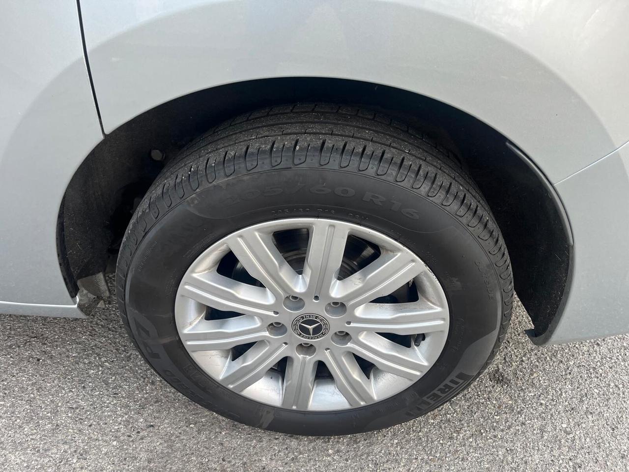 Mercedes-benz Classe T 180d