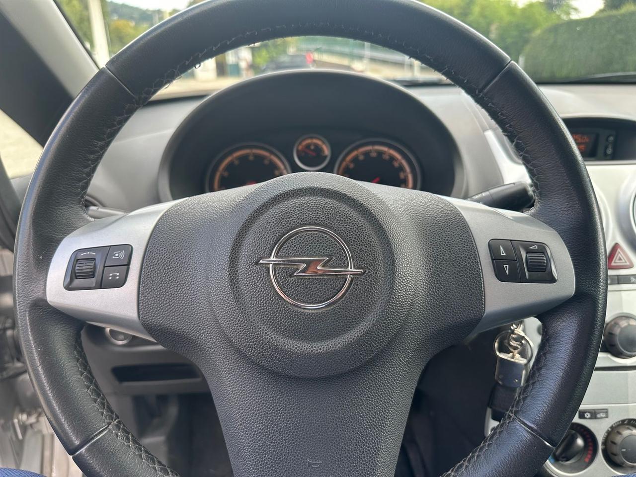 Opel Corsa Cosmo 1.2 Eco FLEX #6774