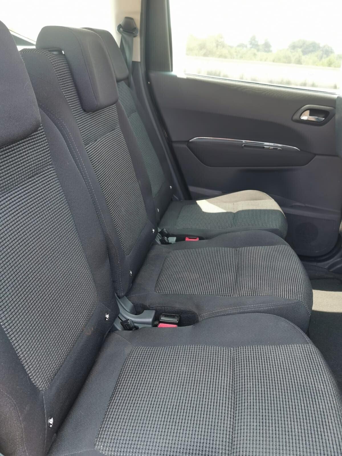 Peugeot 5008 2.0 HDi 150CV Active 2013