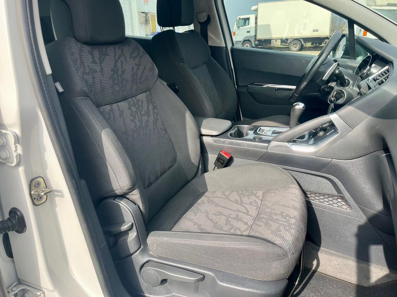 Peugeot 3008 1.6hdi 2012 118.000km cambio robotizzato perfetta