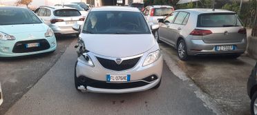 Lancia Ypsilon 0.9 TwinAir 85 CV 5 porte Metano Ecochic Mya