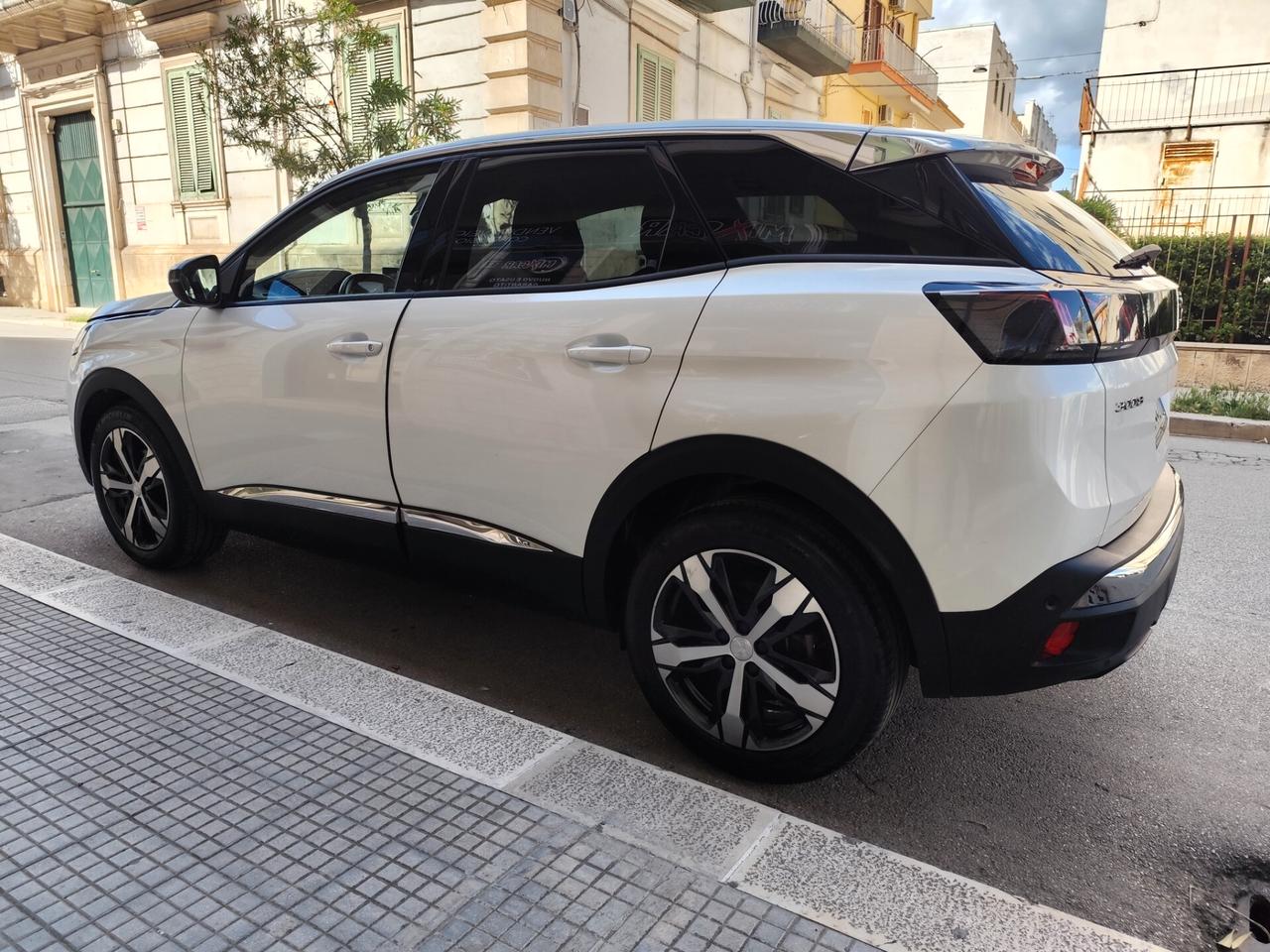 Peugeot 3008 BlueHDi 130CV EAT8 Allure Pack NAVI