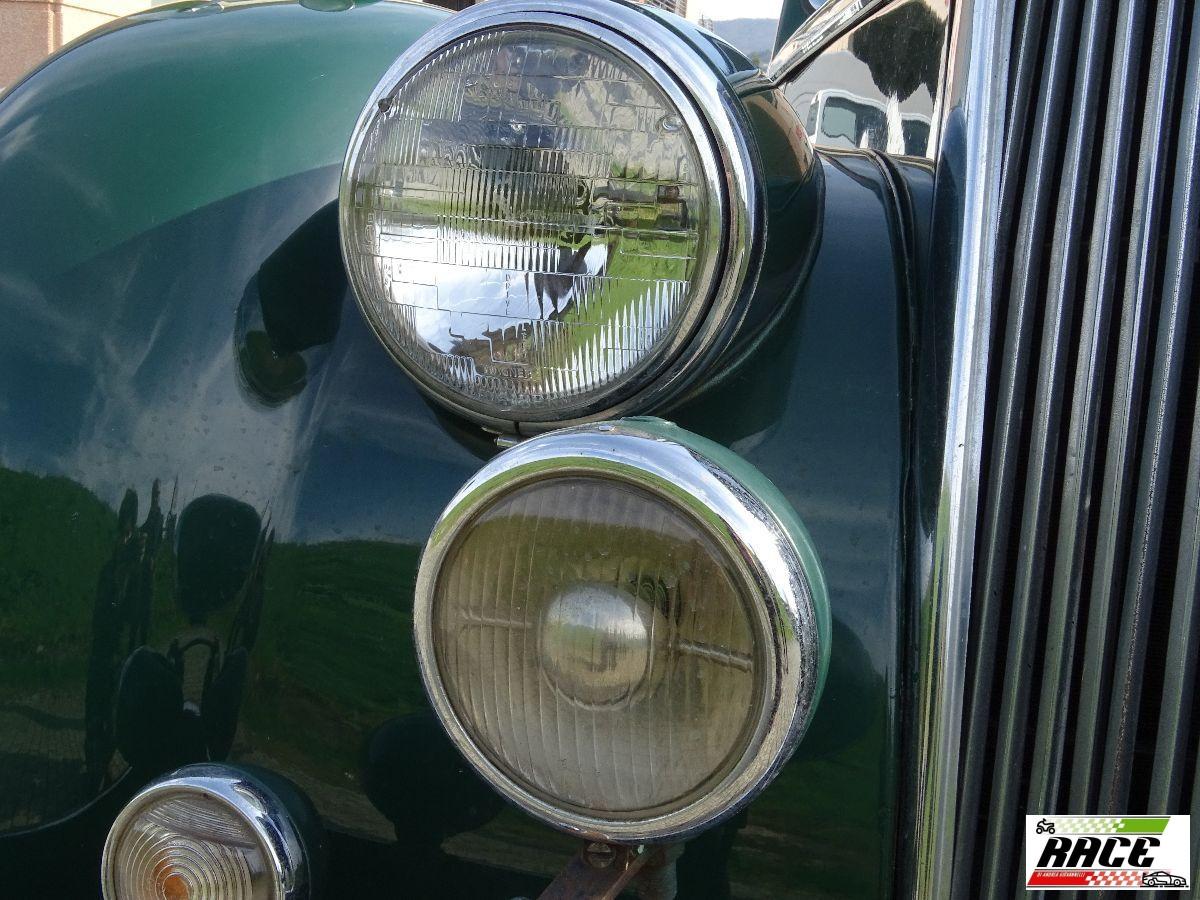 RILEY MOTORS SALOON 2.5 LITRE