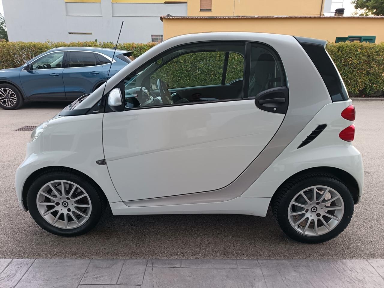 Smart ForTwo 1000 52 kW coupé passion