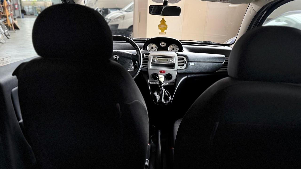 Lancia Ypsilon 1.2 Versus