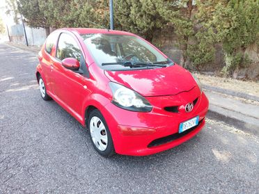 Toyota Aygo 1.0 benzina 3 porte x neopatentati