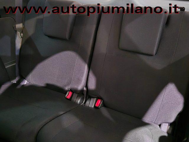MITSUBISHI Outlander 2.2 DI-D 4WD Instyle Plus SDA 7 posti