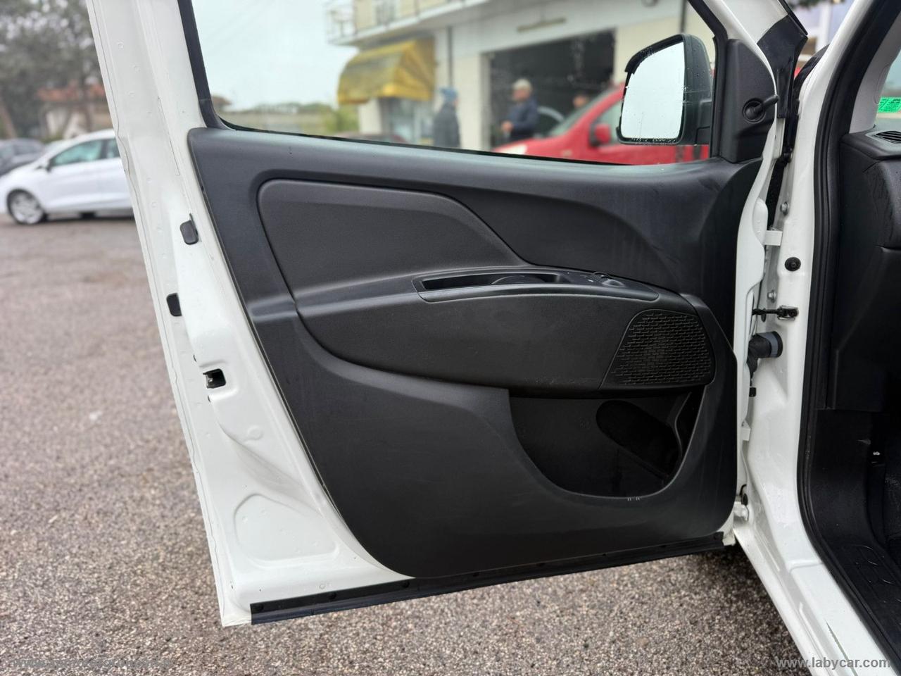 Doblò 1.6 MJT 105 CV S&S PL-TN CARGO MXI