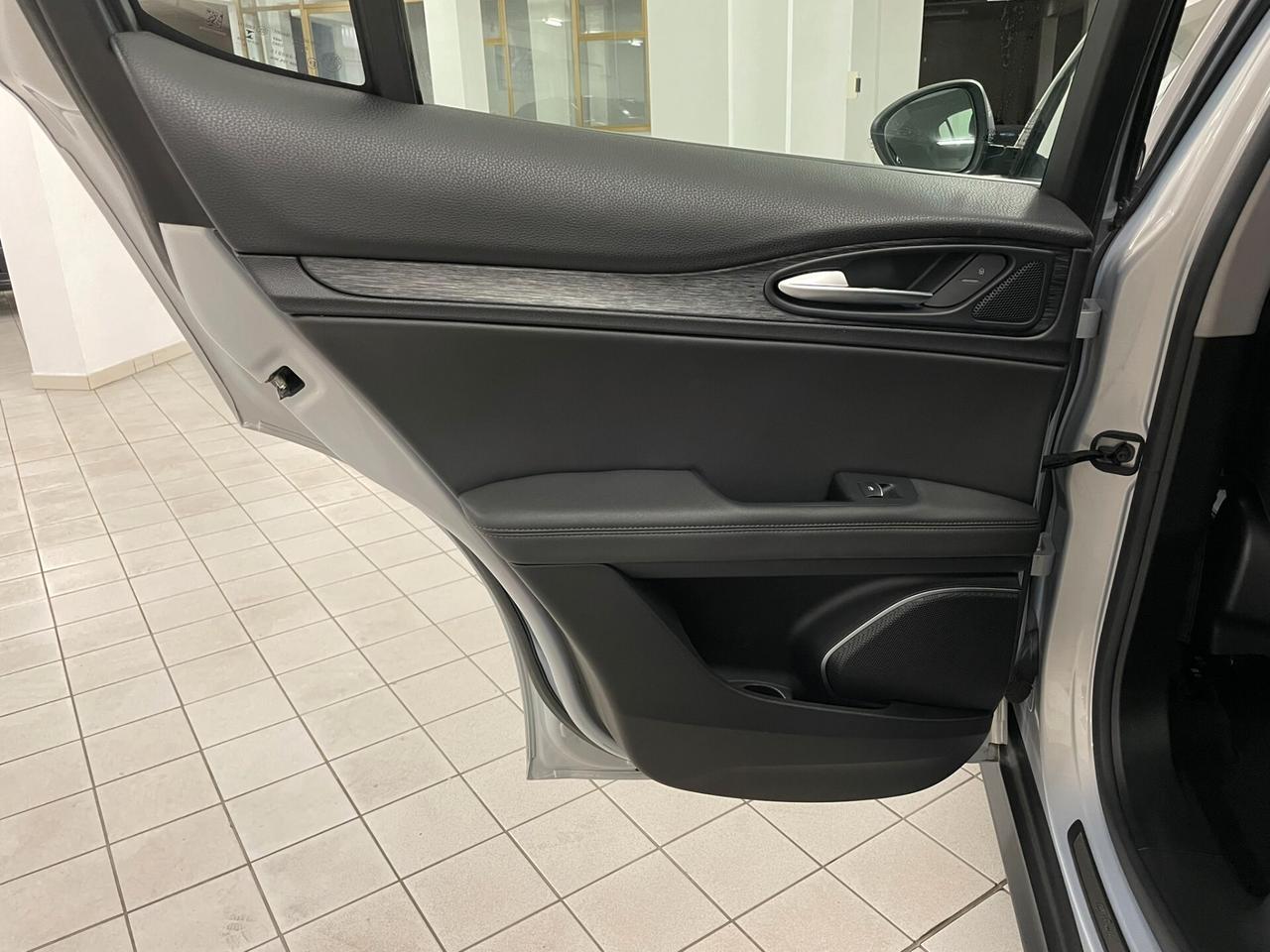 Alfa Romeo Stelvio 2.2 TD 190 CV EXECUTIVE 30/12/2020 CERCHI 19"