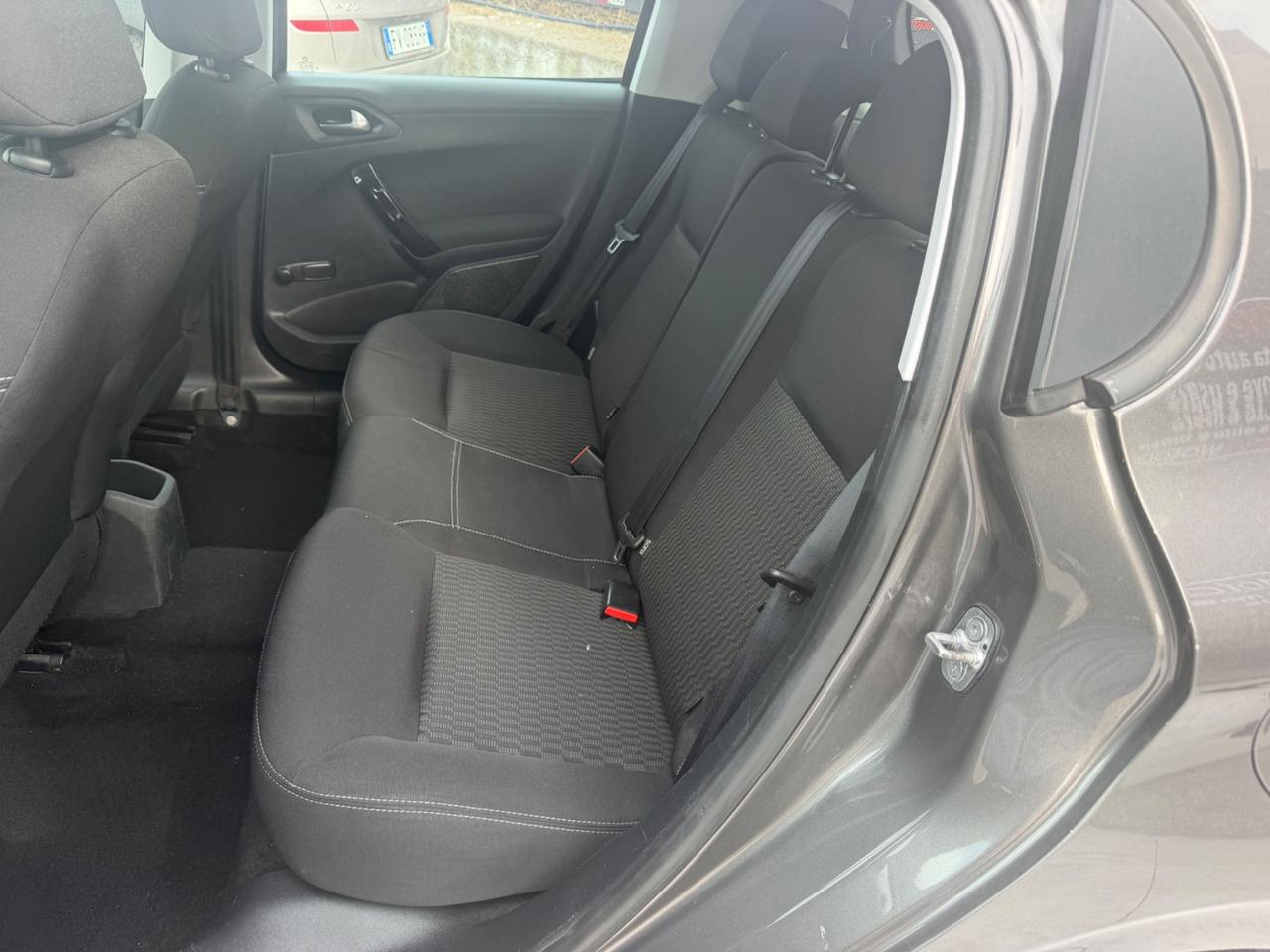 Peugeot 208 BlueHDi 75 5 porte Allure