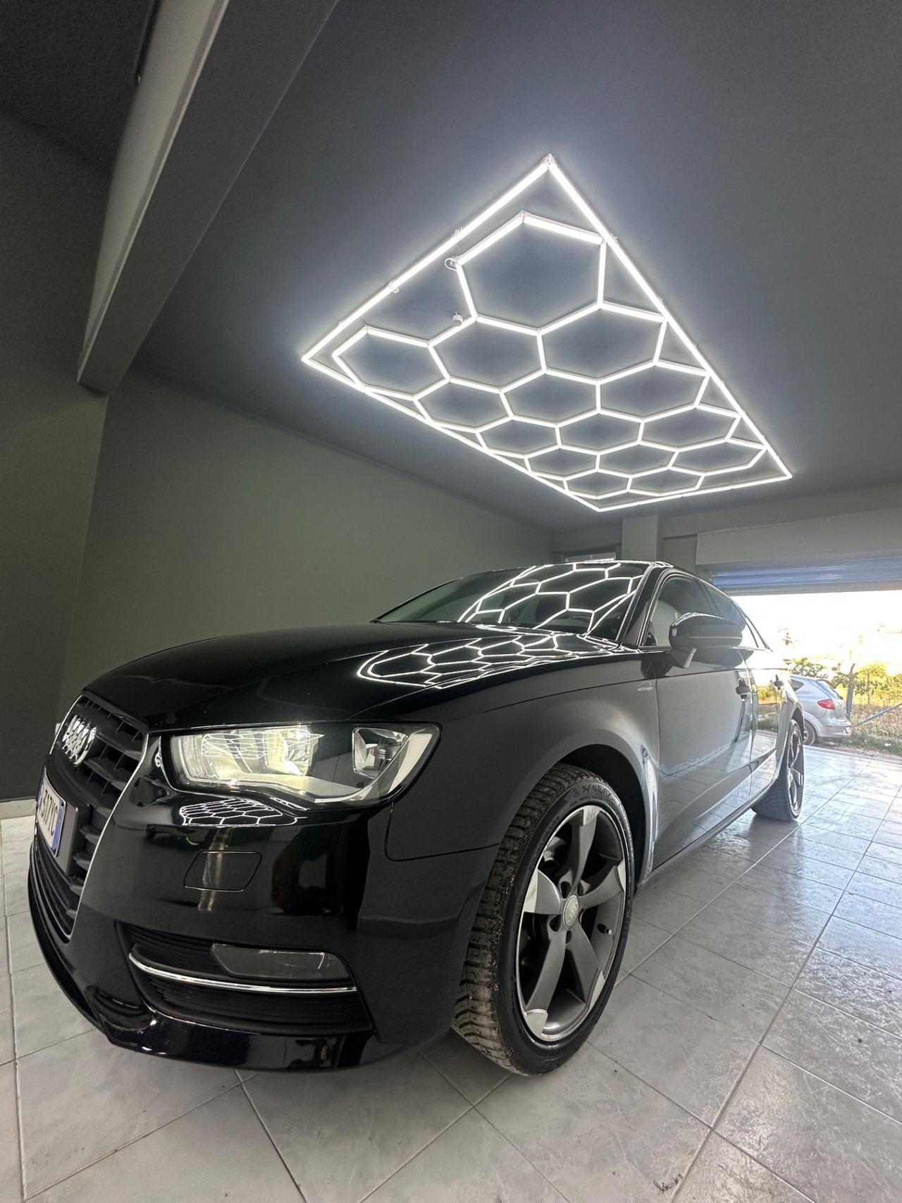 Audi A3 1.6 TDI clean diesel S tronic Ambition