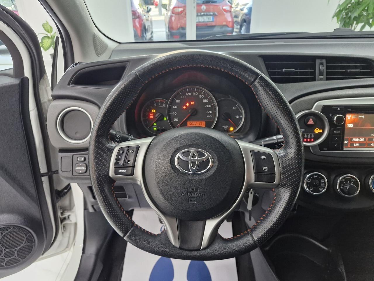 TOYOTA YARIS 1.0 BENZINA 69CV X NEOPATENTATI