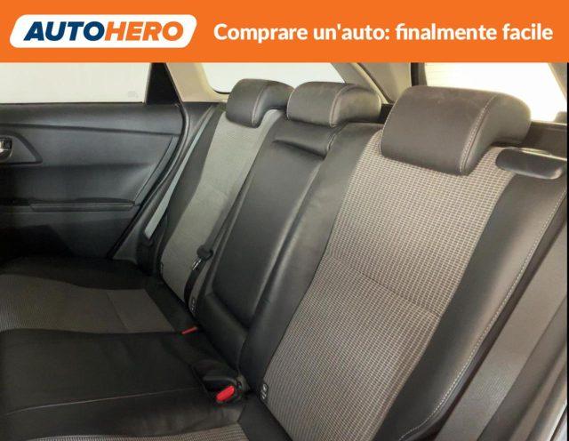 TOYOTA Auris Touring Sports 1.8 Hybrid Lounge