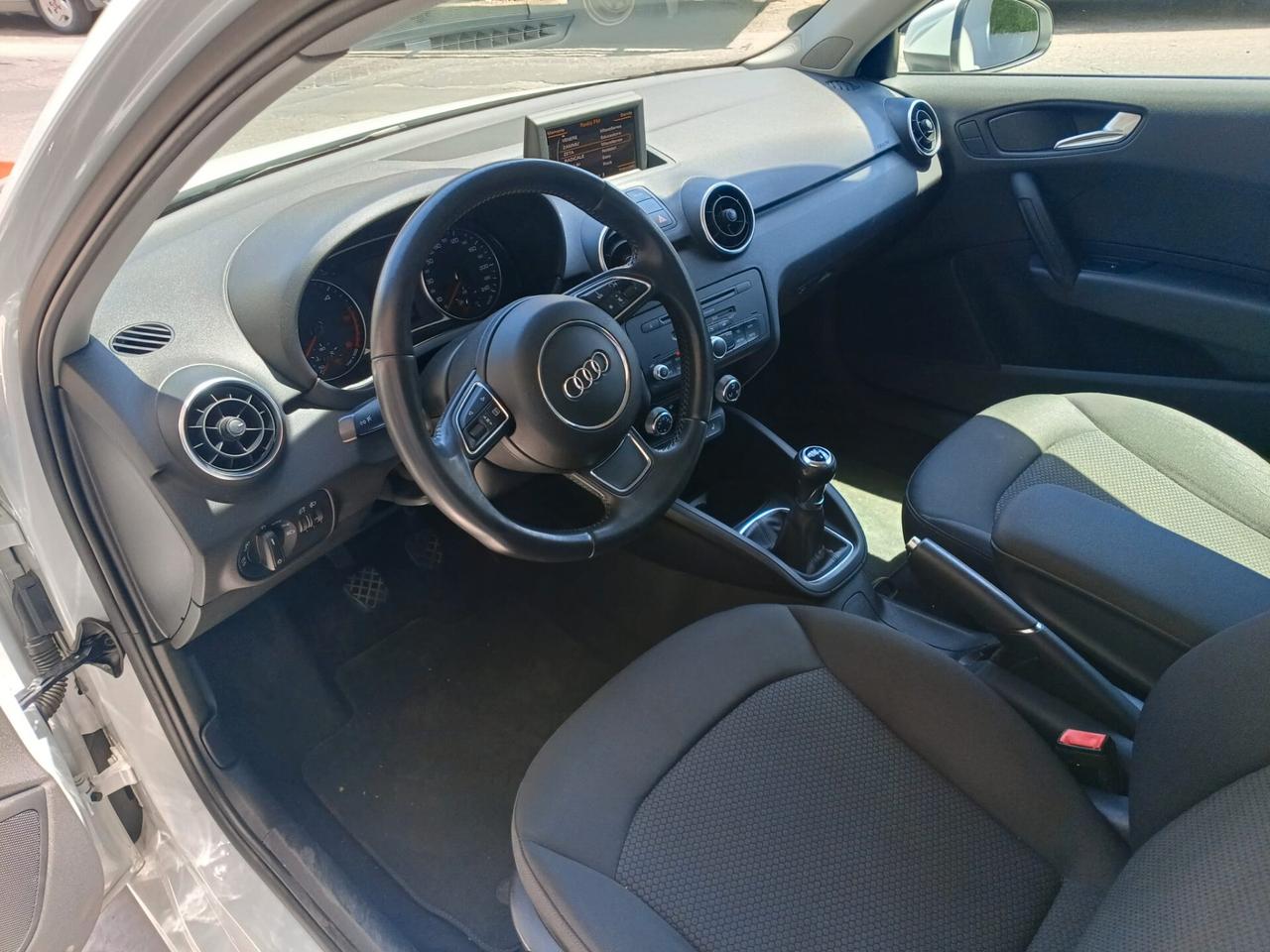 Audi A1 SPB 1.6 TDI 116 CV S tronic Admired