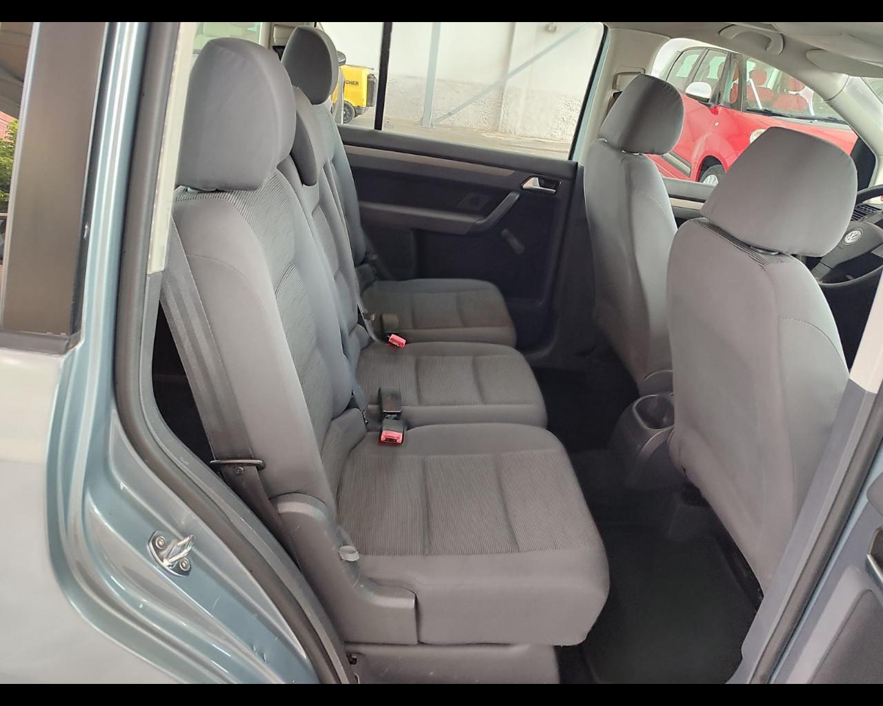 VOLKSWAGEN Touran 2.0 Trendline Ecofuel 7 Posti