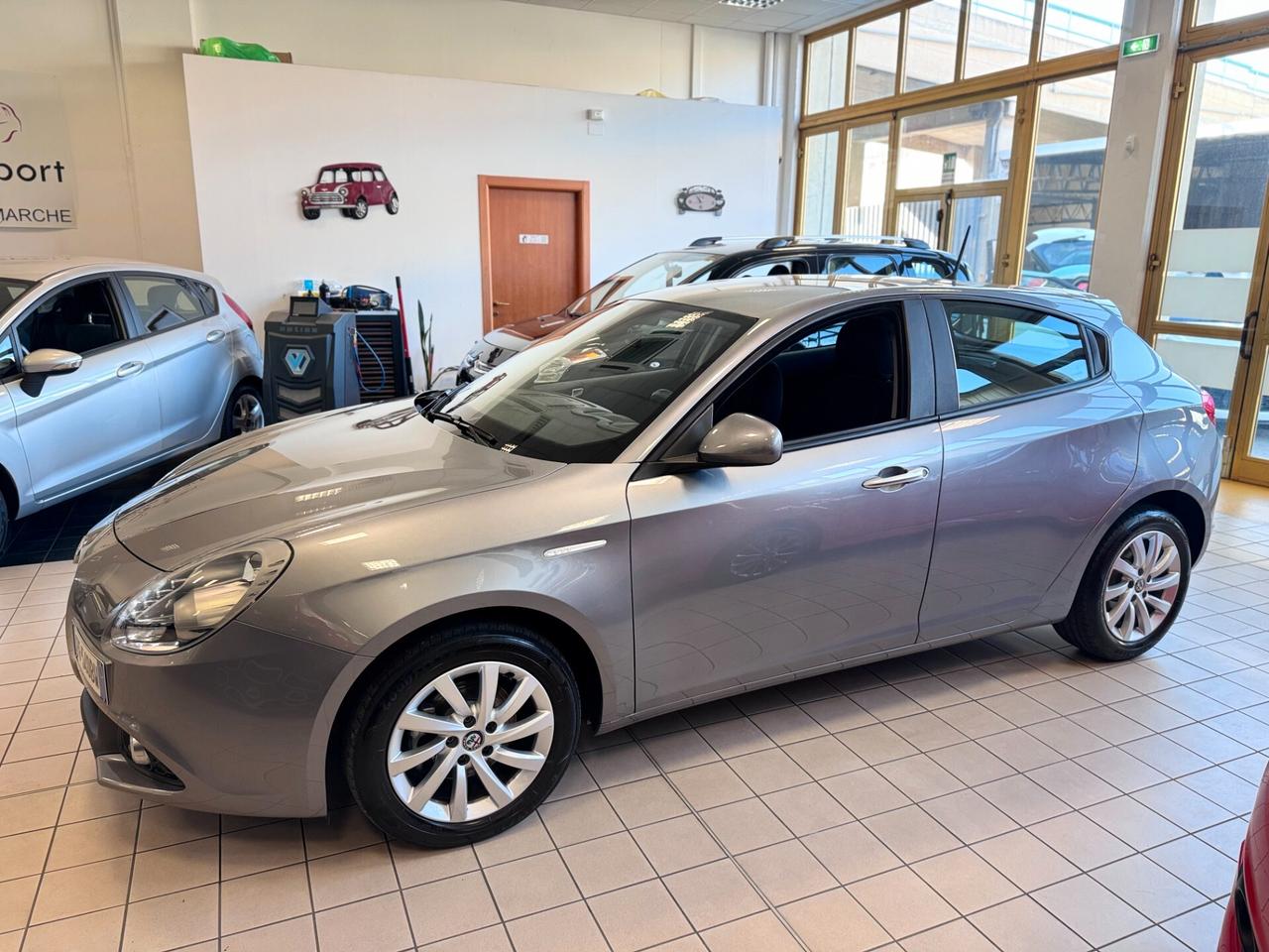 Alfa Romeo Giulietta 1.6 JTDm-2 120 CV Distinctive
