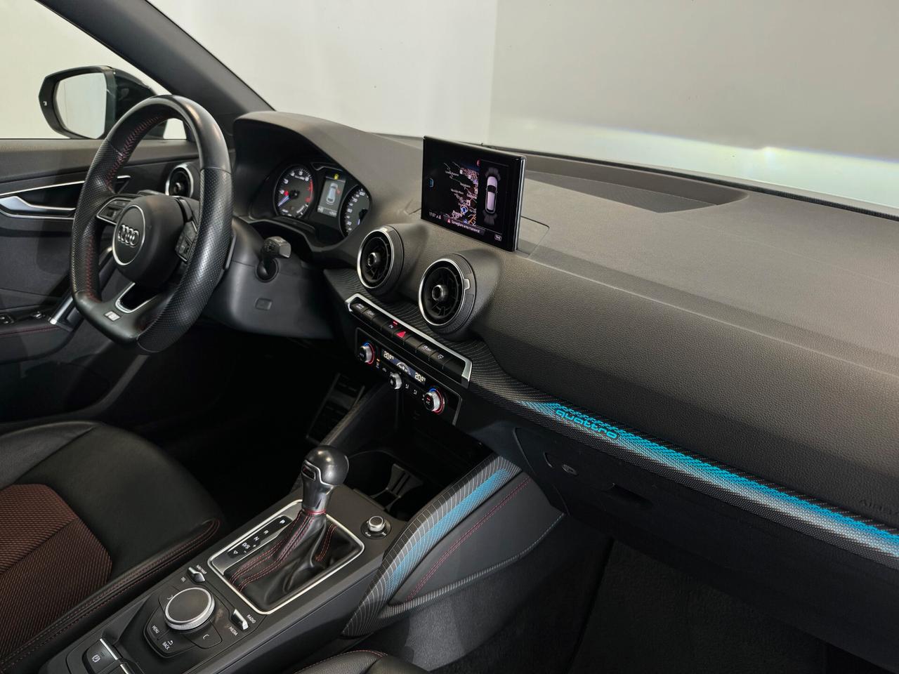Audi Q2 SQ2 TFSI quattro S tronic sport attitude 19" UNIPROP.