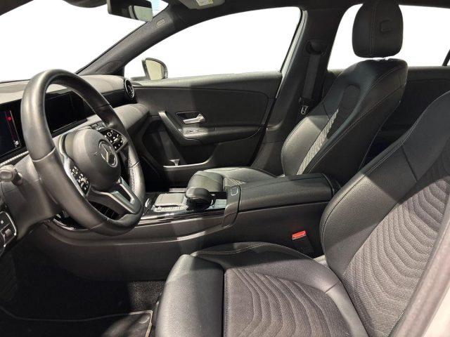 MERCEDES-BENZ A 180 d Automatic Business