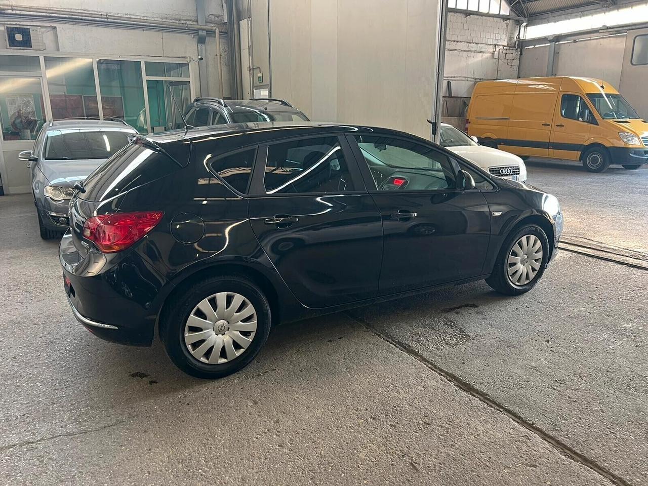 Opel Astra 1,4 gpl-2015