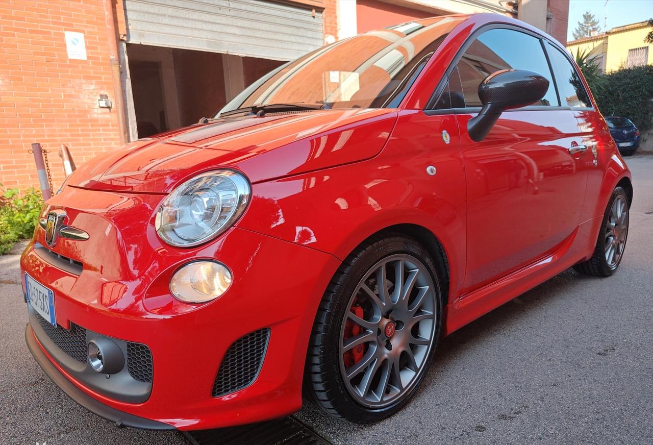 Abarth 695 Tributo Ferrari