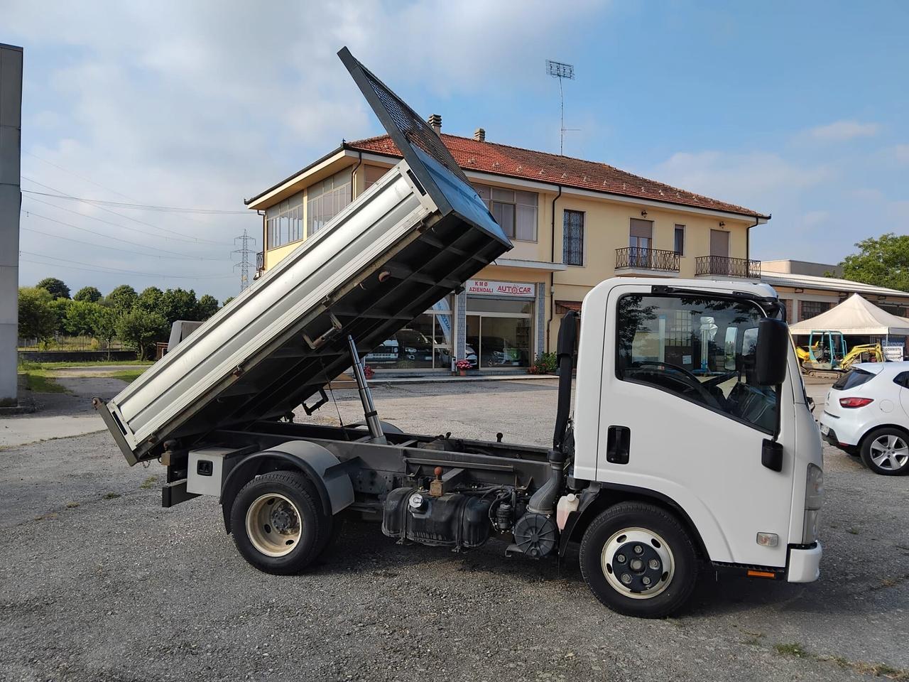 ISUZU 1.9 RIBALTABILE TRILATERALE KM 28.688 EURO 6