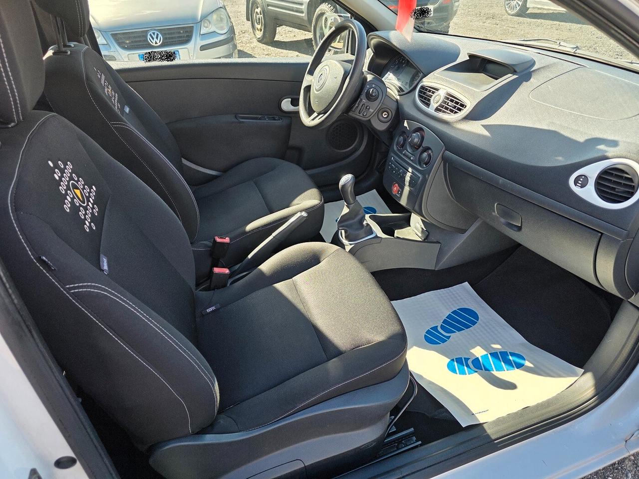 Renault Clio 1.2 16V Yahoo!