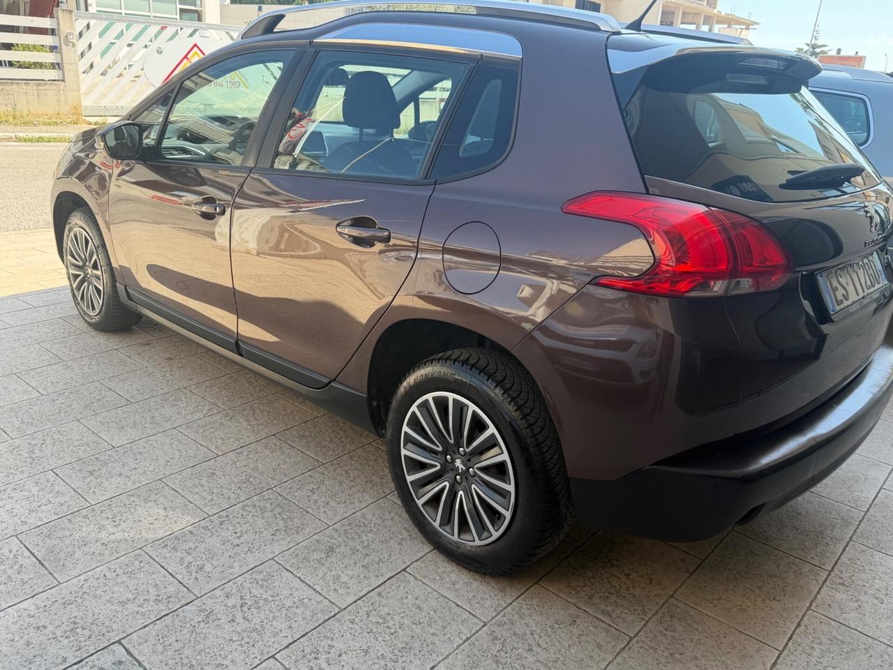 Peugeot 2008 1.6 e-HDi 115 CV Stop&Start Allure