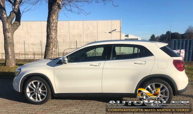 MERCEDES-BENZ GLA 200 D Premium,Navi, LED,Pelle