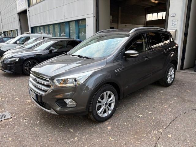 Ford Kuga 1.5 TDCI 120 CV S&S 2WD Powershift Titanium