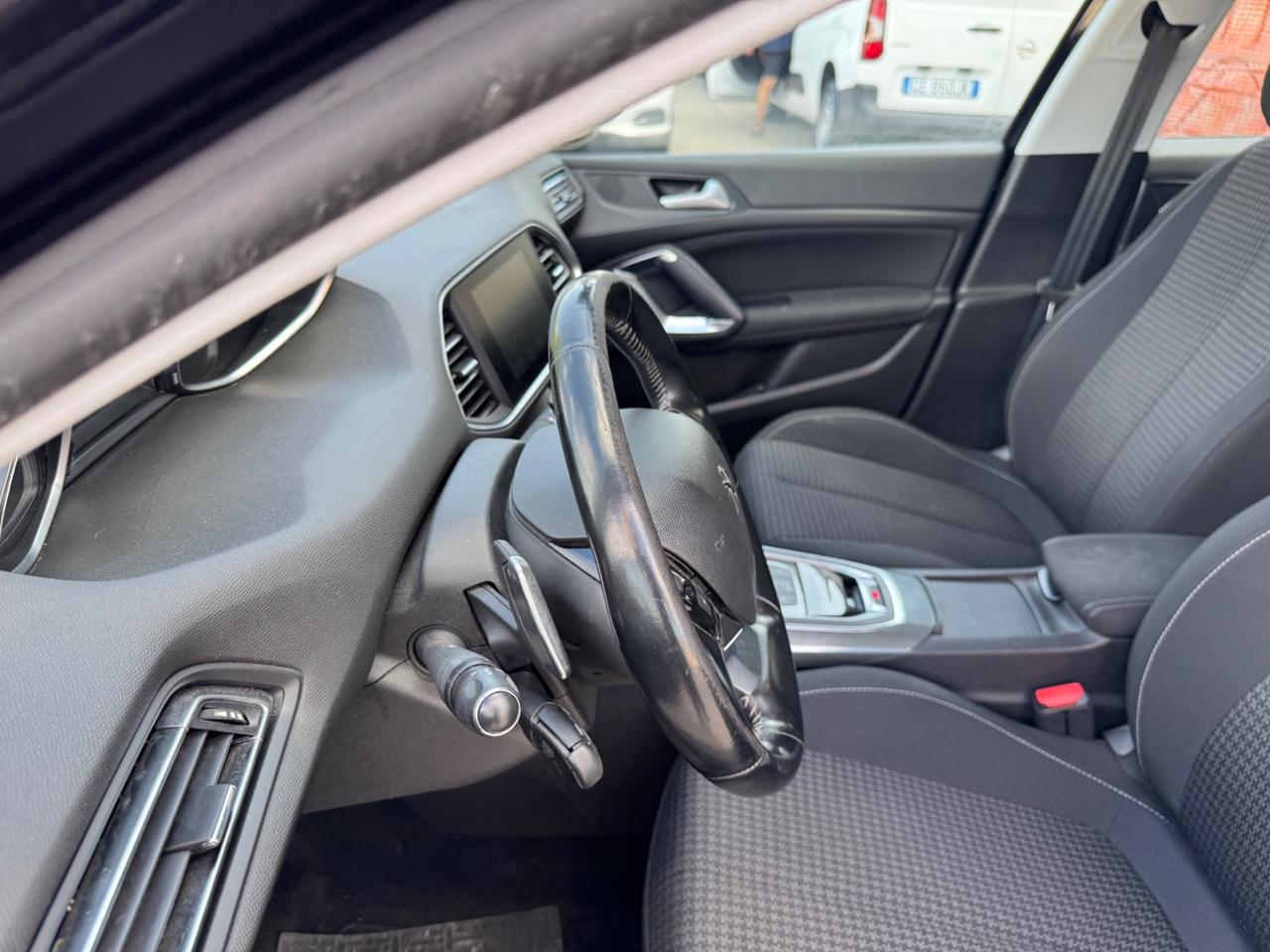 Peugeot 308 BlueHDi 120 S&S SW Allure