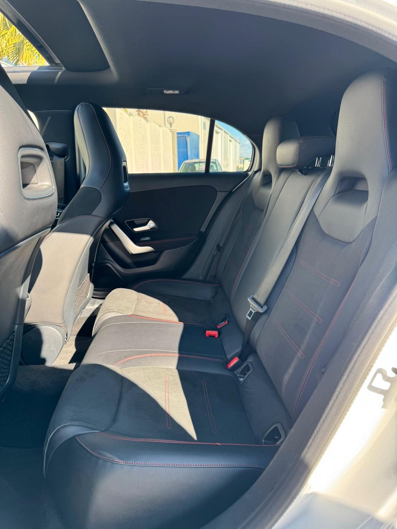 MERCEDES BENZ CLASSE A PREMIUM 180d