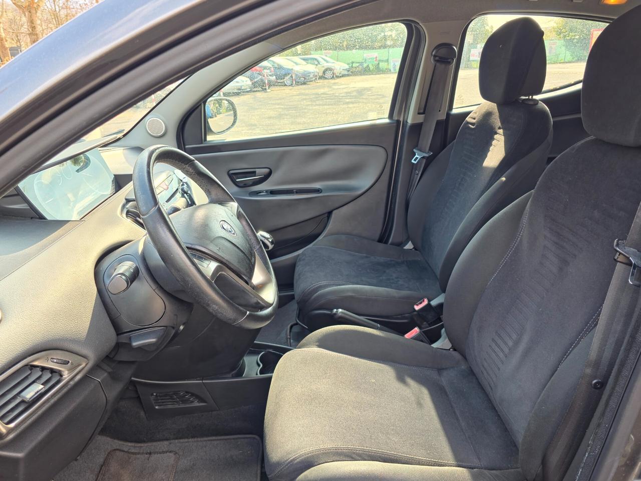 Lancia Ypsilon 1.2 69 CV 5 porte Elle 2015-E6 Manuale NEO