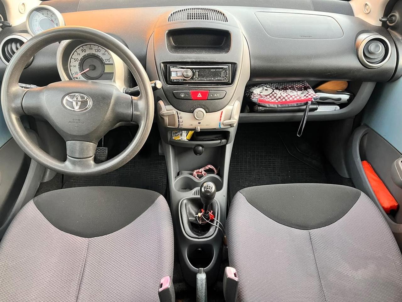 Toyota Aygo 1.0 12V VVT-i 5 porte Neopatentati
