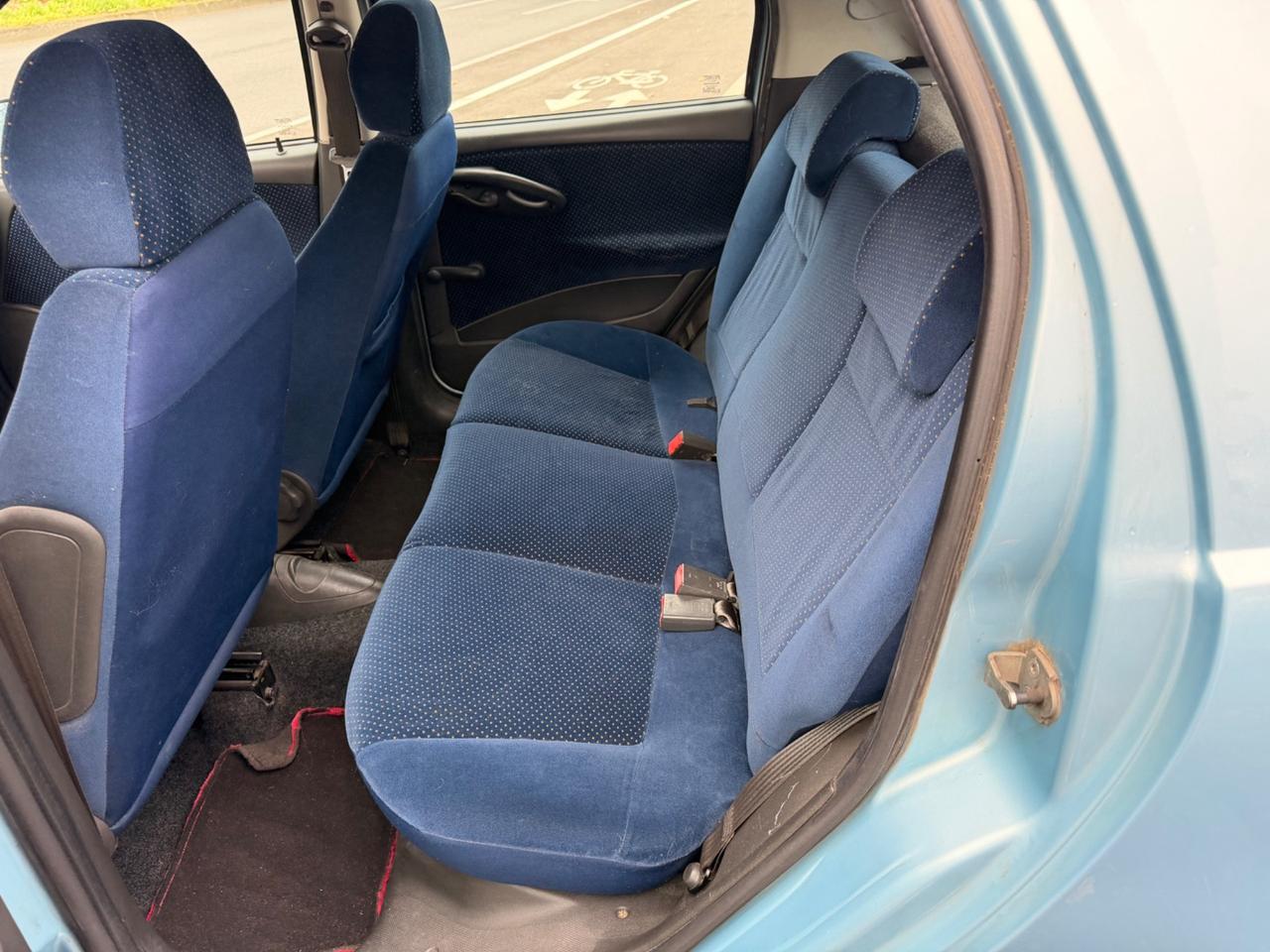 Fiat Punto 1.2i cat 5 porte HLX