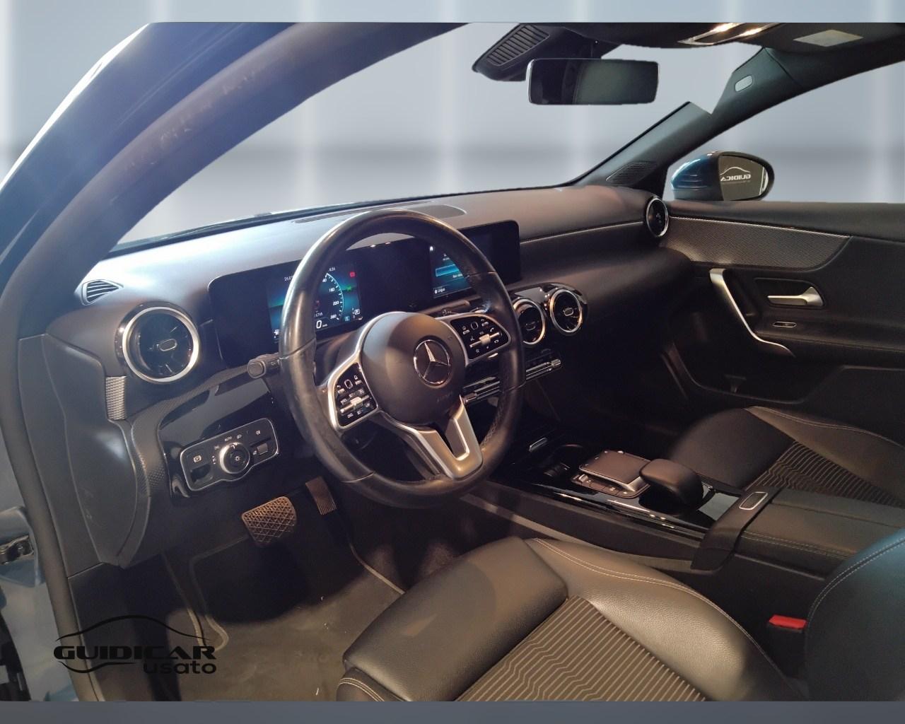 Mercedes-Benz Classe A - W177 2018 - A 180 d Sport auto
