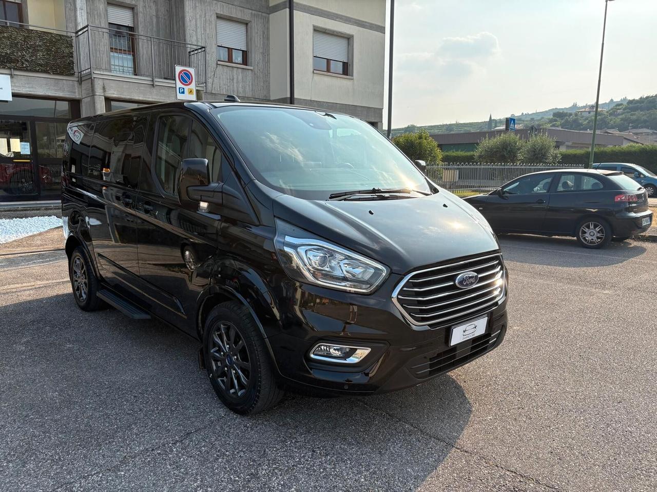 Ford Tourneo Custom FORD TOURNEO CUSTOM 2.0 131CV 8 POSTI TITANIUM - UNICO PROPRIETARIO
