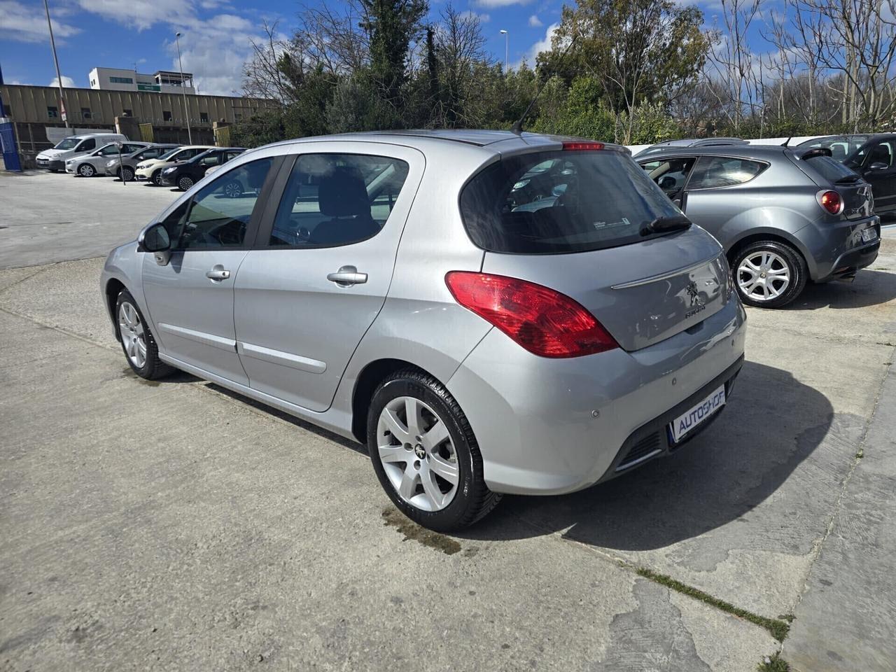 Peugeot 308 1.6 8V e-HDi 112CV Stop&Start robotiz.