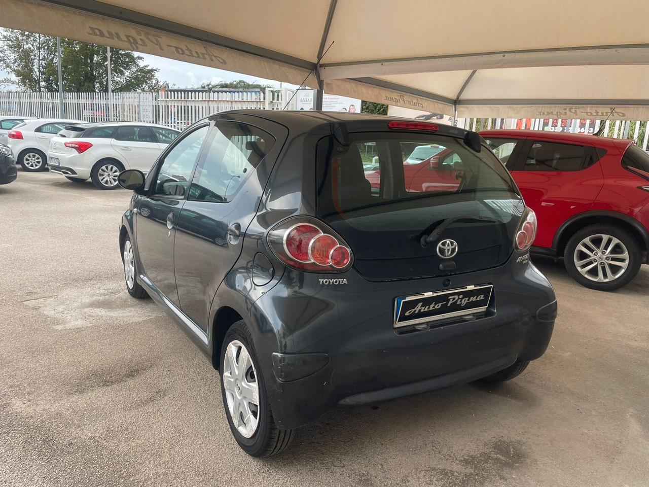 Toyota Aygo 1.0 12V VVT-i 5 porte Sol