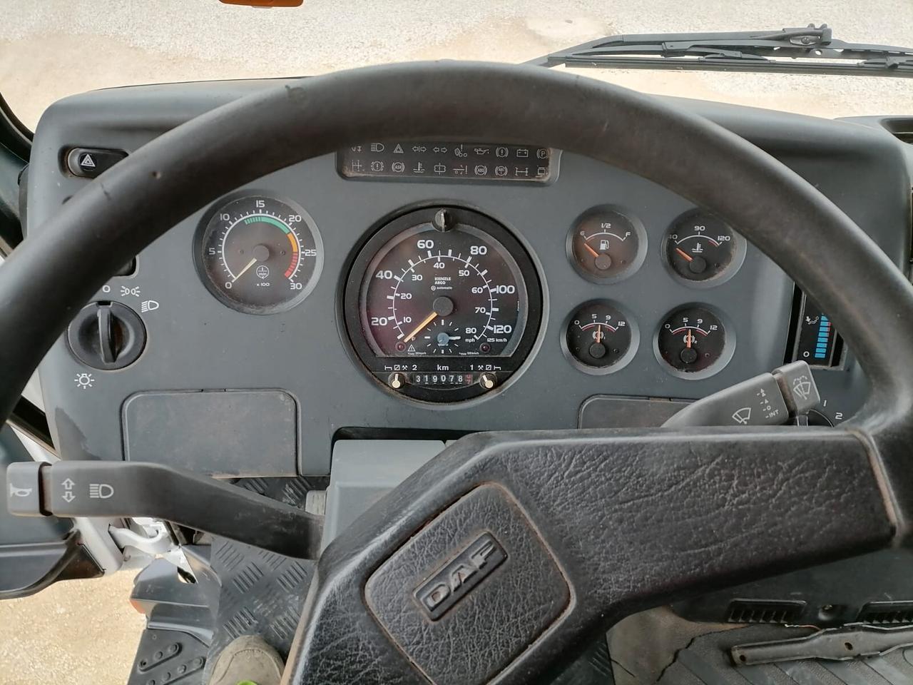 Daf trasporto animali vivi 75q